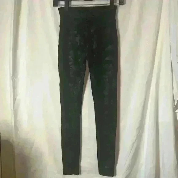 Spanx Camo Leggings - Picture 5 of 8